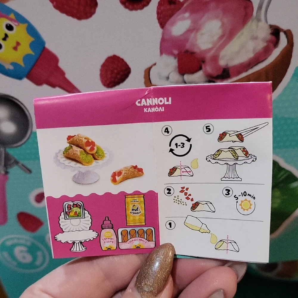 Miniverse Make It Mini Cafe Cannoli